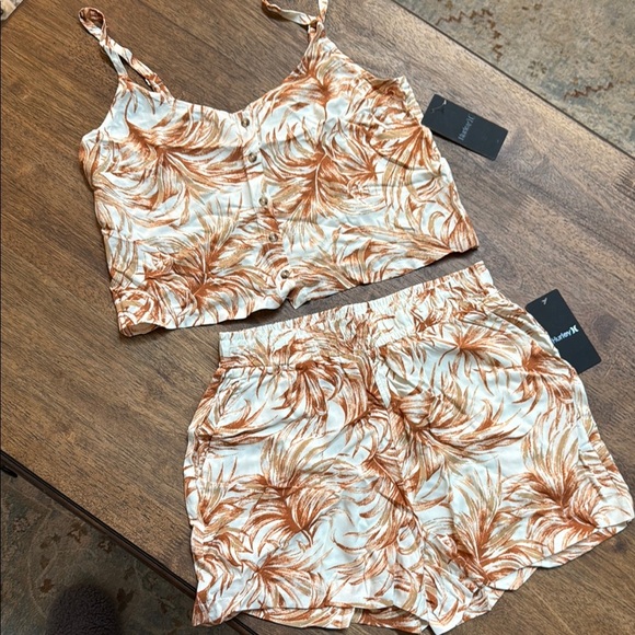 Hurley Size S Tropical Print Crop Top and Shorts Set - Picture 1 of 1